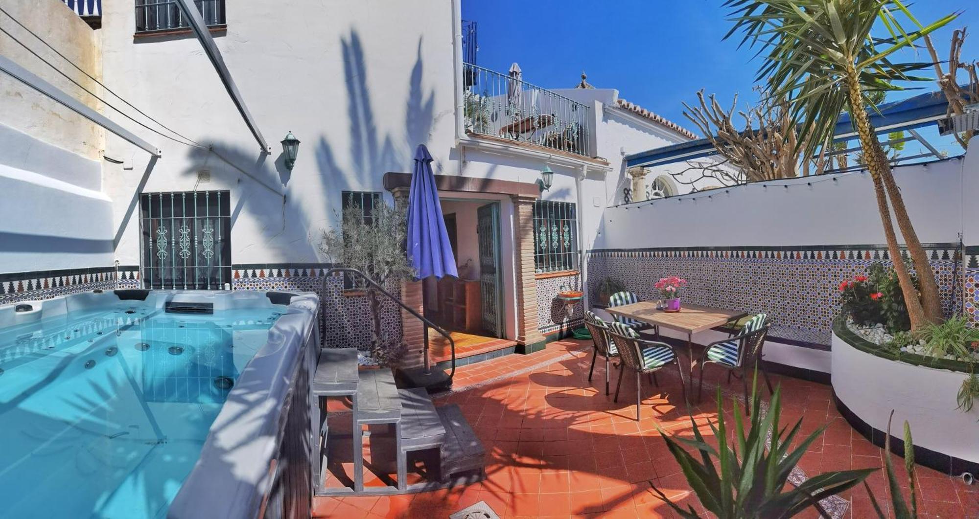 Villa Carabeo 内尔哈 外观 照片