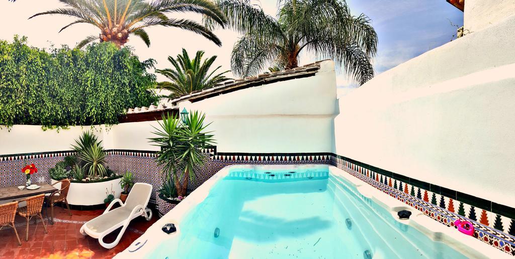 Villa Carabeo 内尔哈 外观 照片