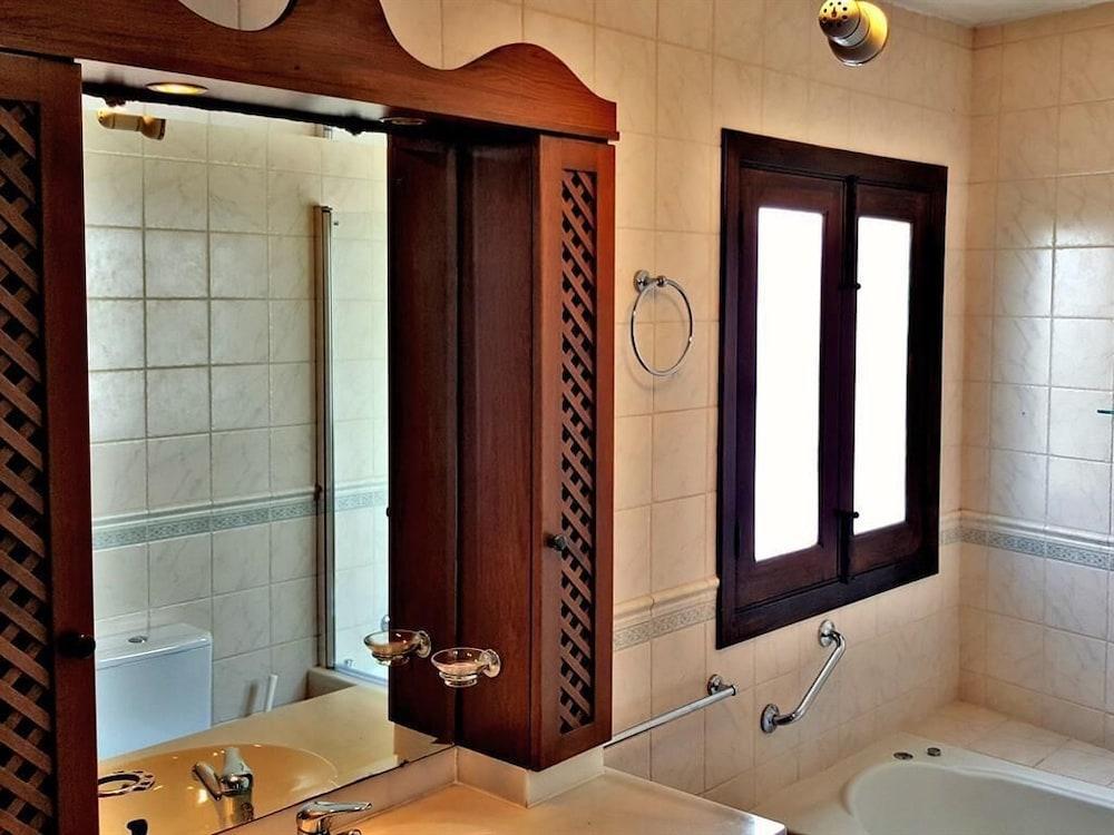 Villa Carabeo 内尔哈 外观 照片